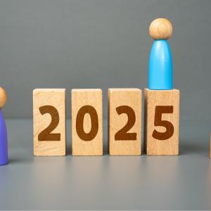 2025 on wooden blocks